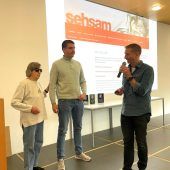 Lehrlinge spenden für sehbehinderte Kinder