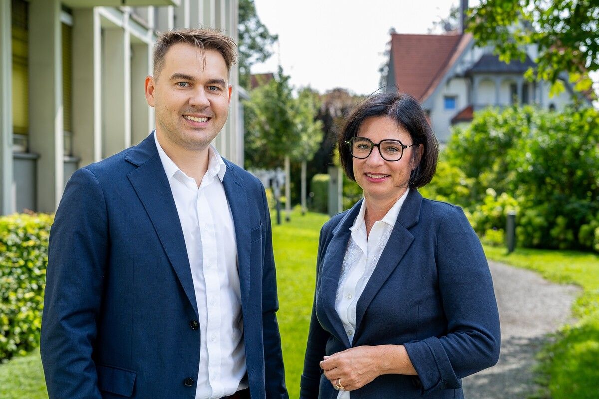 Mathias Schwabegger und Ruth Lukesch. ⇒Neos