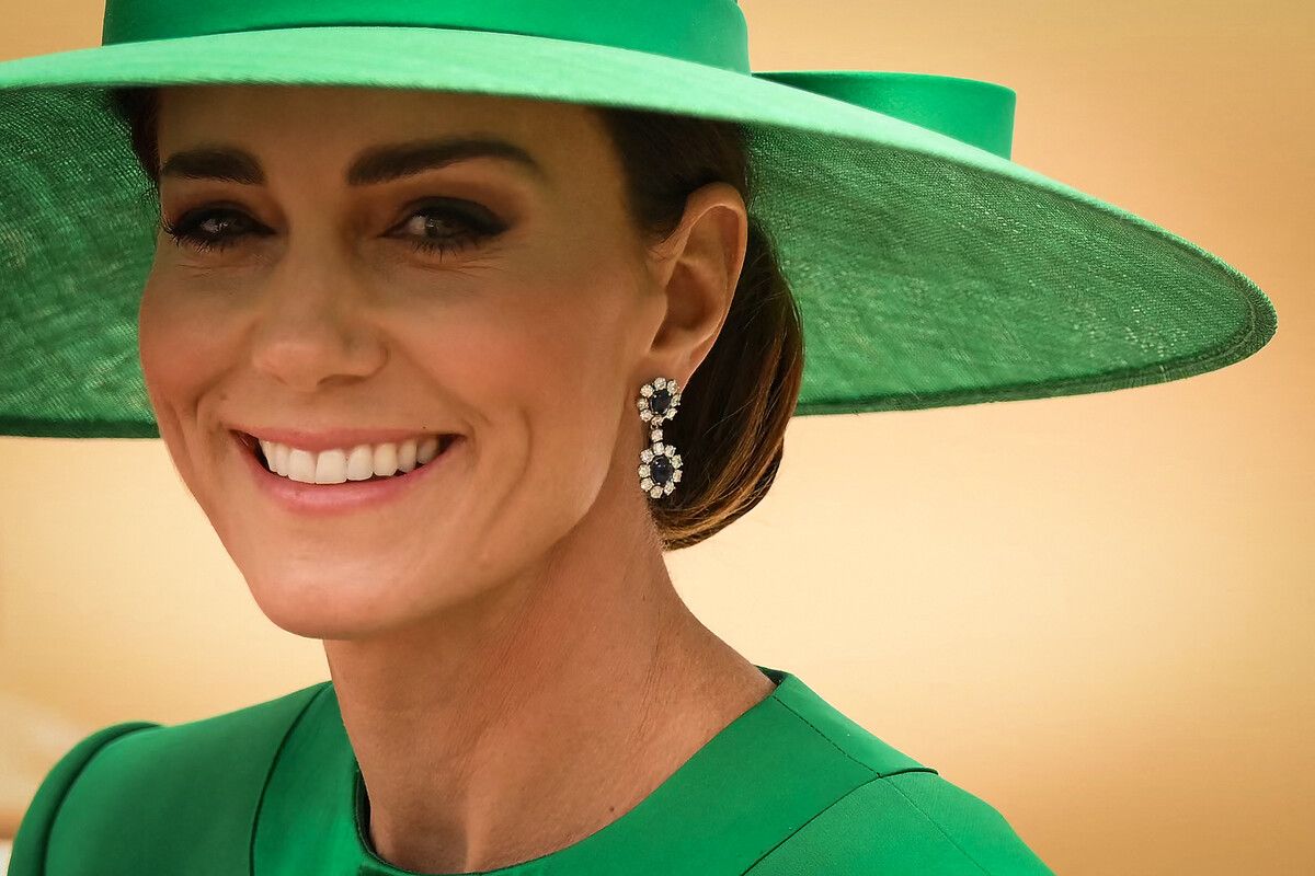 Prinzessin Kate wird wegen ihres eleganten Kleidungsstils gefeiert.⇒afp