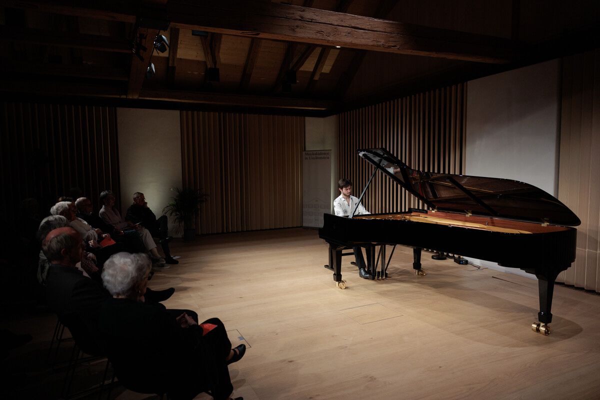 Robert Neumann zeigte sich im Hagenhaus als begnadeter Pianist und herausragender Interpret.⇒Andreas Domjanic