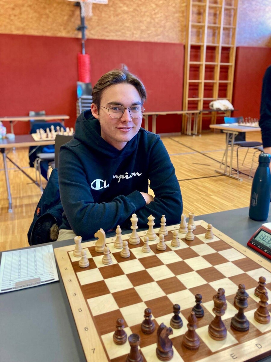Auch der Hohenemser FIDE-Meister Benjamin Kienböck spielt mit.