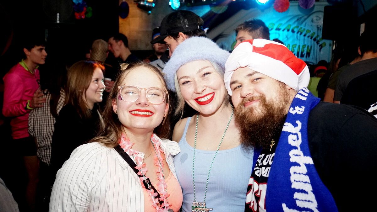 Schrille Outfits und ausgelassene Stimmung bei der „Bad Taste Party“ in Hörbranz.