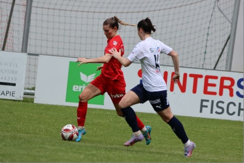 Sophie Mosbach (l.) will bei ihrer Rückkehr für Tore sorgen.