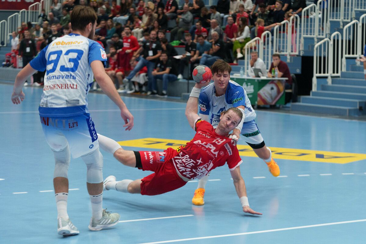 Spielmacher Nico Schnabl ist einer jener Harder Akteure, die von der Grippewelle betroffen sind und dessen Einsatz gegen Bärnbach/Köflach fraglich ist.⇒VN/STiplovsek