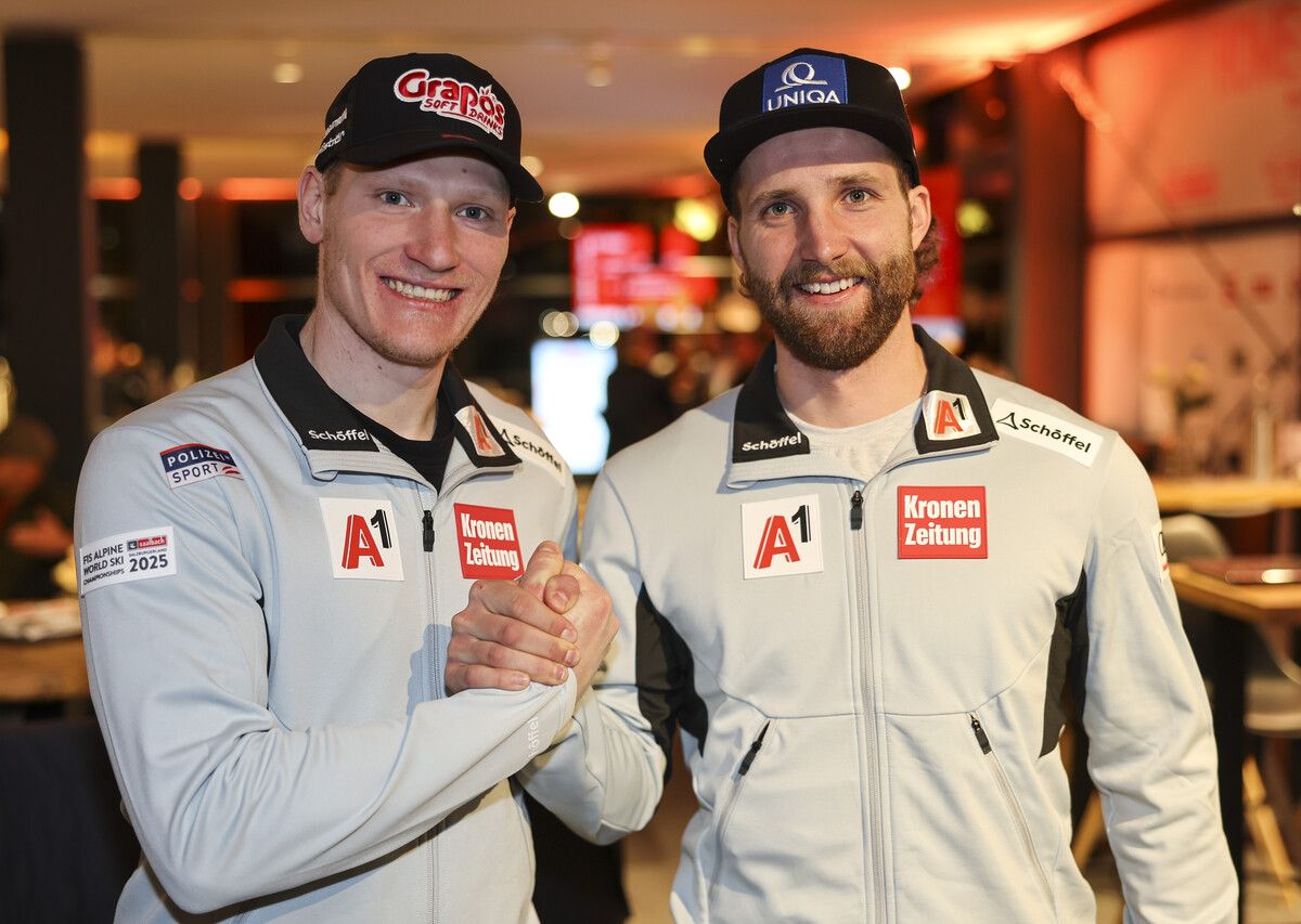 Starten gemeinsam in der Teamkombination: Abfahrer Stefan Babinsky (links) und Marco Schwarz, der schon wieder Gedanken an die schnellen Disziplinen hat.⇒gepa
