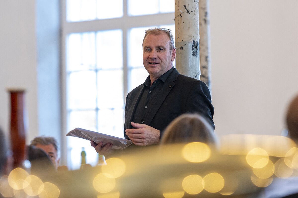Thomas Ludescher ist Professor für Blasorchesterleitung und Instrumentation an der Musikhochschule „Claudio Monteverdi“ in Bozen.
