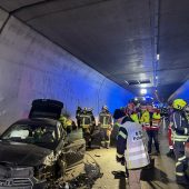Kollision nach Überholmanöver im Pfändertunnel