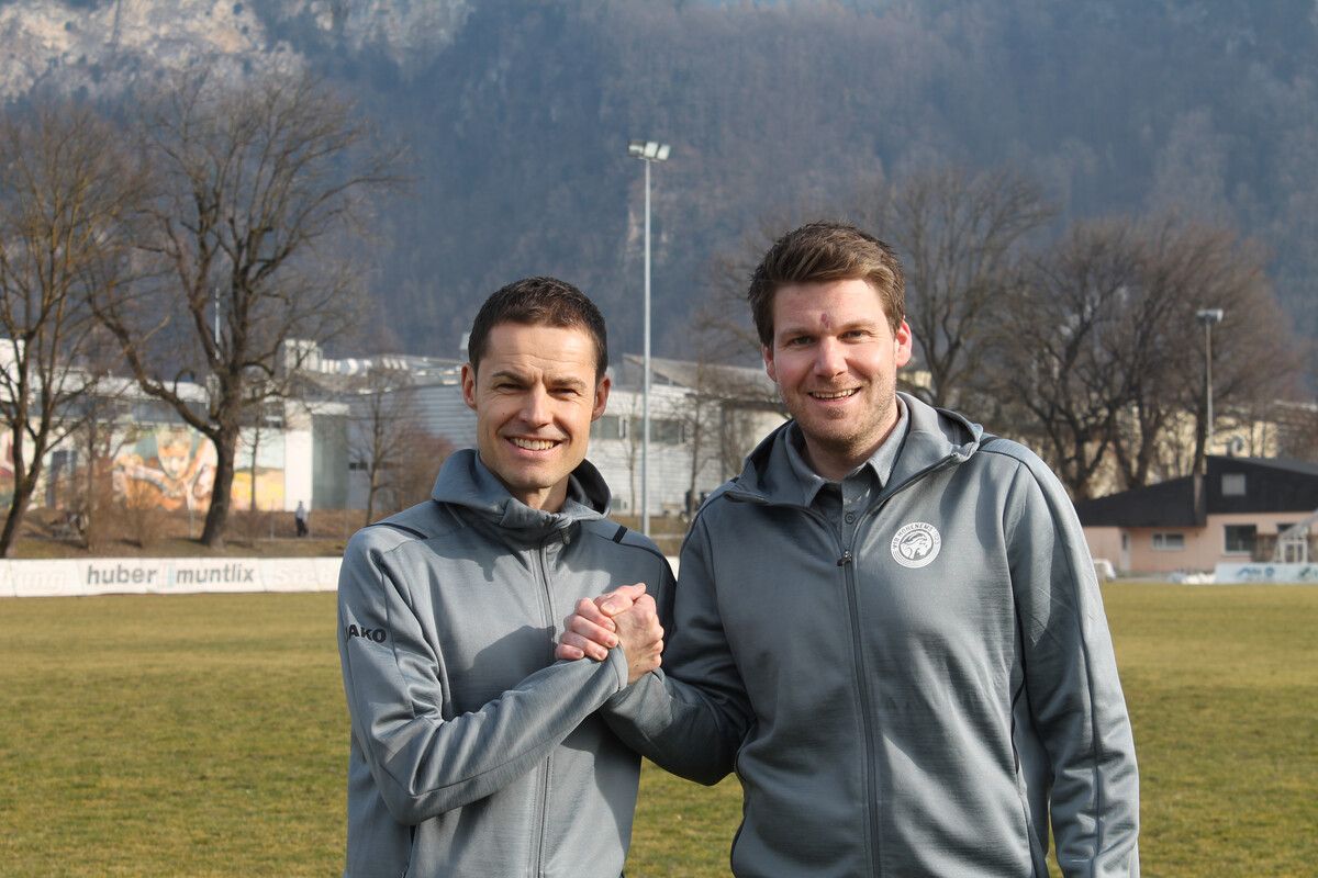 Werner Grabherr (links) mit VfB-Hohenems-Sportchef Johannes Klammer.⇒VN
