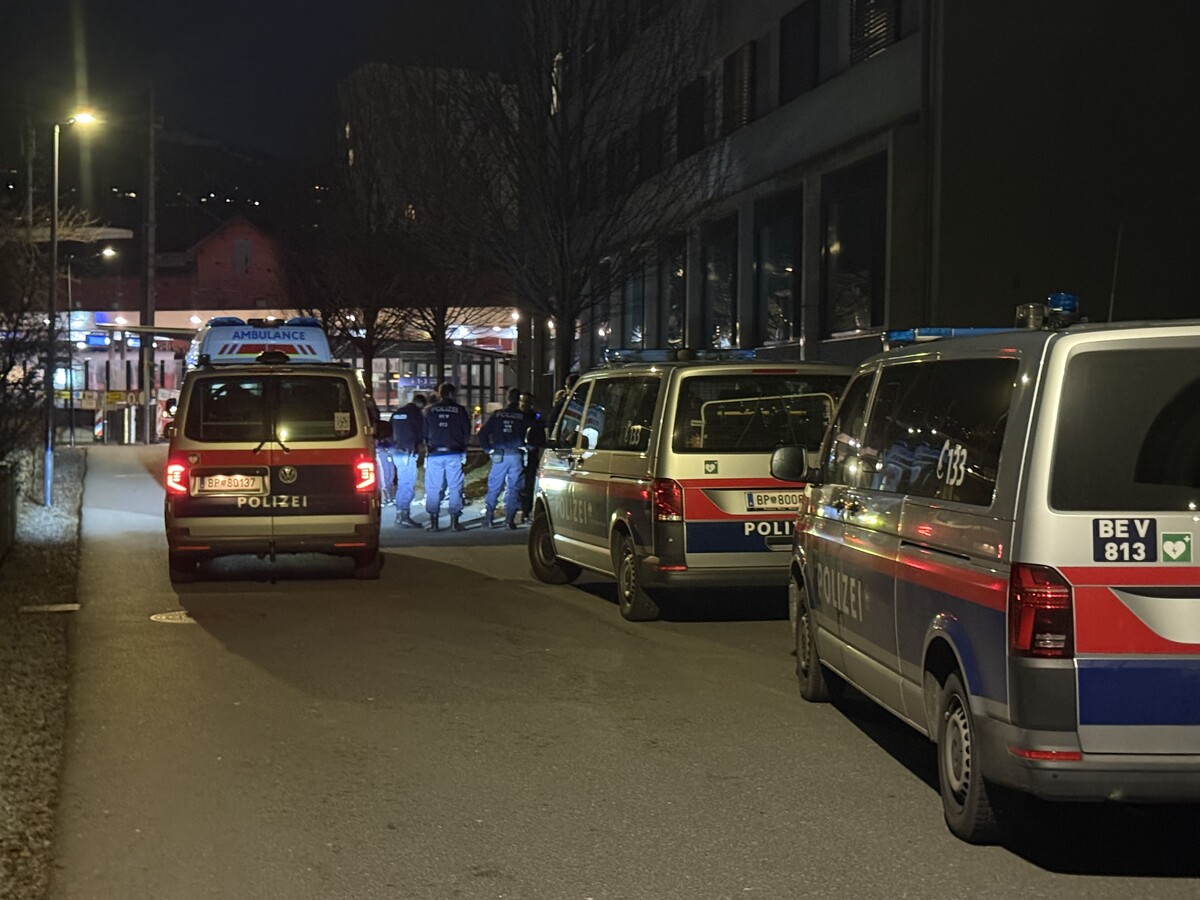 Bereits Mitte Jänner dieses Jahres war es in der Notunterkunft in der Kaplan-Bonetti-Straße zu einer folgenschweren Messerattacke zwischen zwei Männern gekommen.⇒ vlach