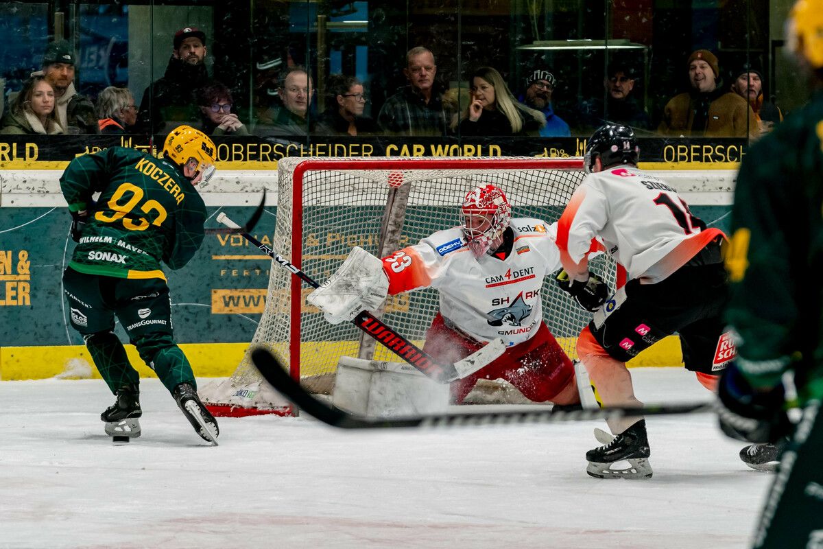 Beste Möglichkeiten wurden von den Lustenauern, im Bild Philipp Koczera, vergeben. Und so beginnt für den EHC Lustenau die Sommerpause etwas zu früh.⇒VN-Stiplovsek