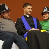 „Frohes Fest“ zu Ostern auf der Bucher Bühne