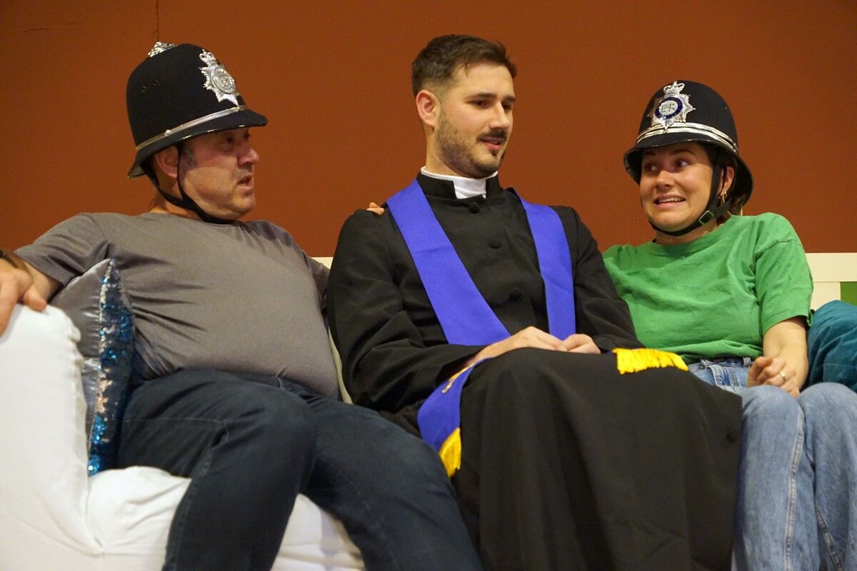 Das Theater in Buch (TiB) startet wieder einen Angriff auf die Lachmuskeln.