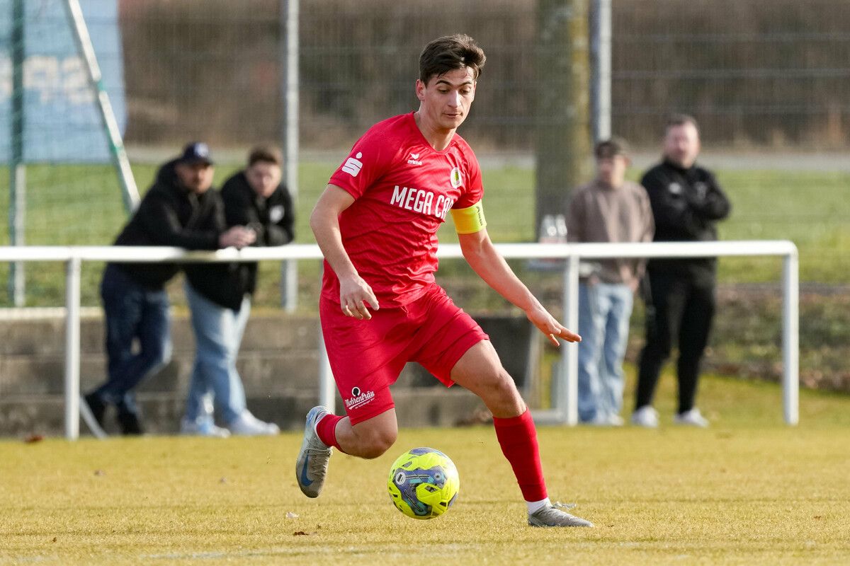 Der 20-jährige Lorenz Rusch wird den FC Dornbirn weiterhin als Kapitän aufs Spielfeld führen.⇒VN STIPLOVSEK