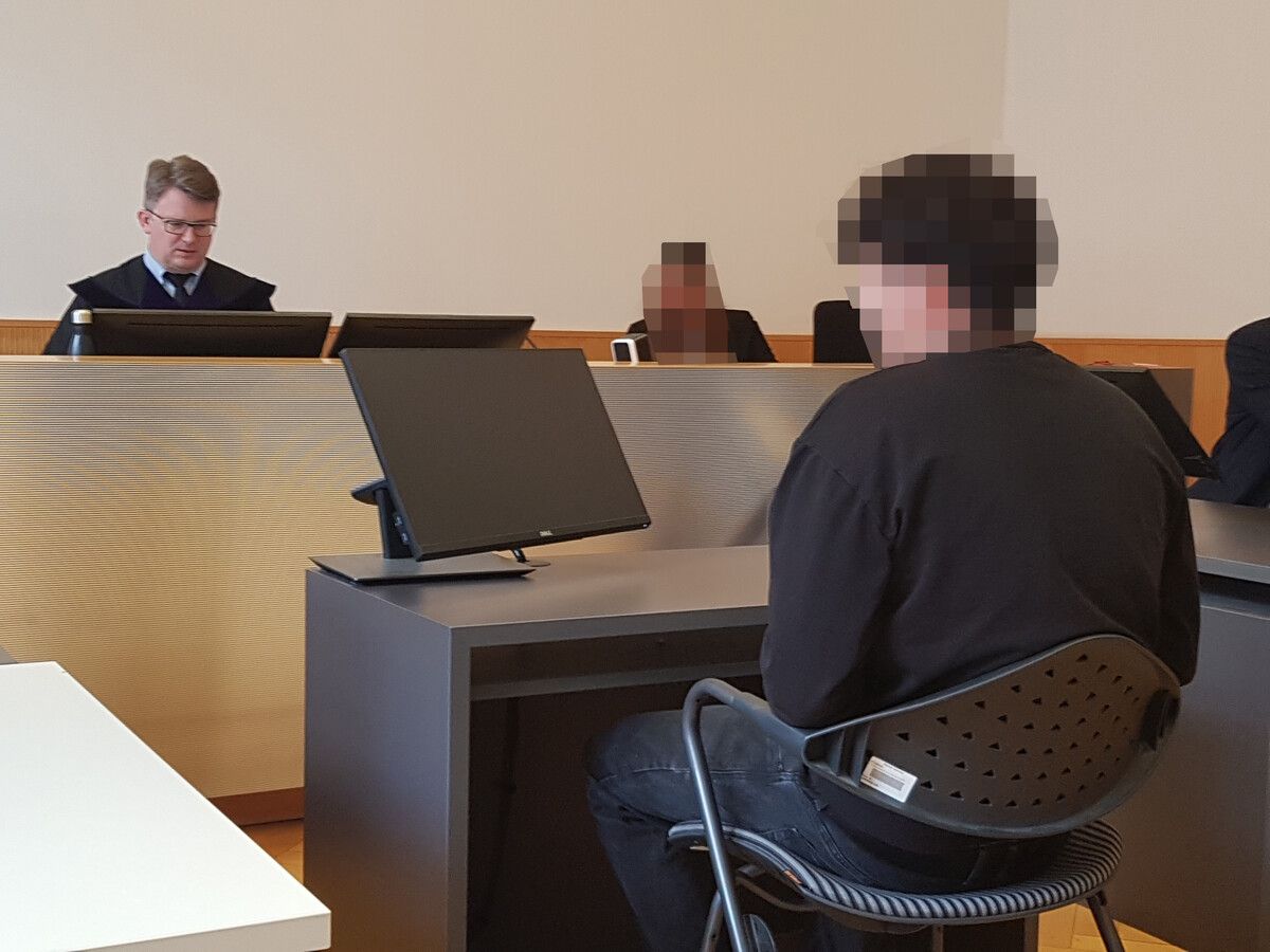 Der Jugendliche fand sich nicht zum ersten Mal vor dem Gericht wieder. ⇒EC