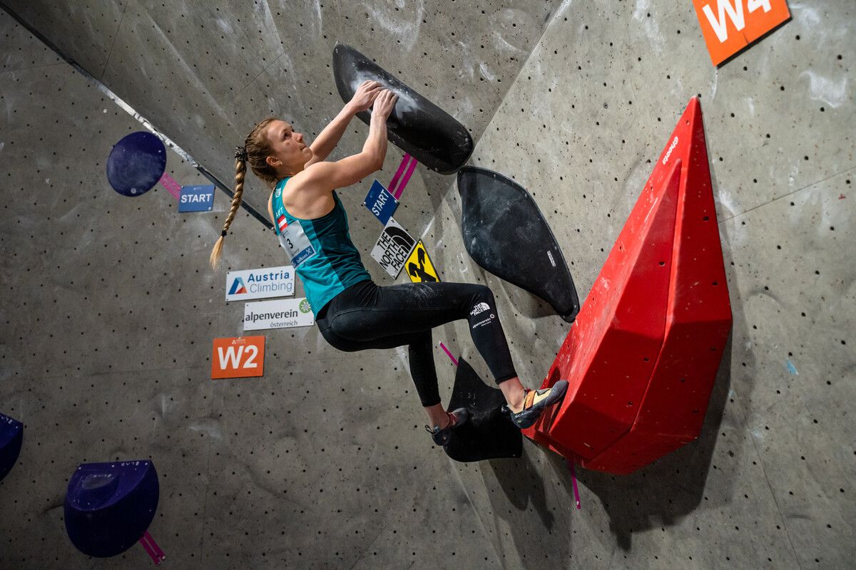 Die Andelsbucherin Lea Kempf sicherte sich in Klagenfurt ihren ersten Staatsmeistertitel im Bouldern.⇒Austria Climbing/Nils Lang