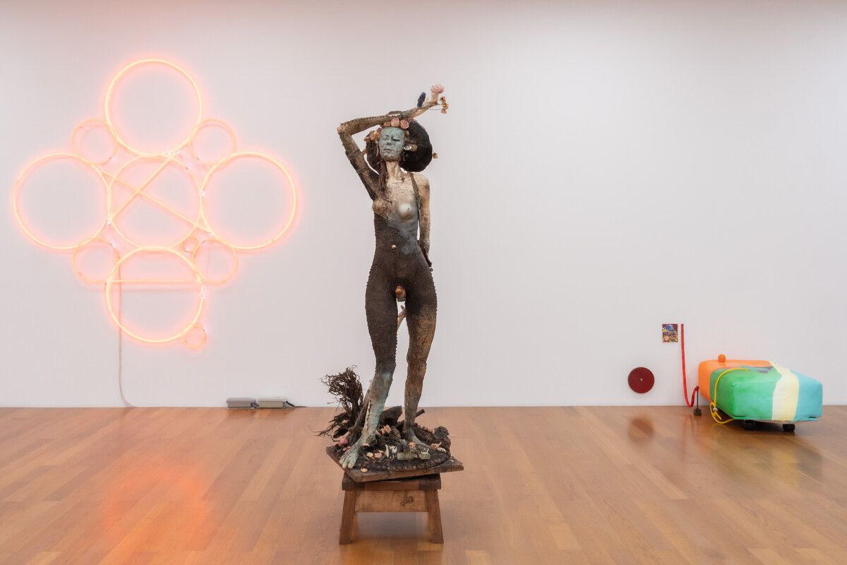 Die Ausstellung „Silber steht Dir” ist noch bis zum 9. Juni im Kunstmuseum Liechtenstein zu sehen. ⇒sandra maier