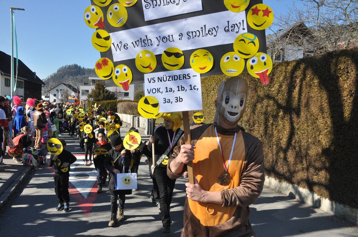 Die Schüler der Volksschule Nüziders waren als Emojis verkleidet.⇒hab