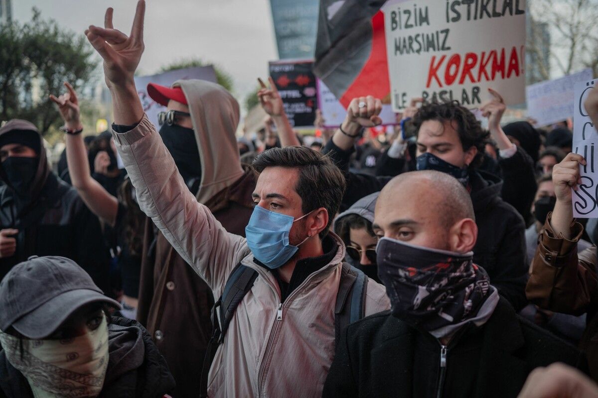Die Verhaftung Imamoglus hat die landesweit Proteste ausgelöst. ⇒AFP