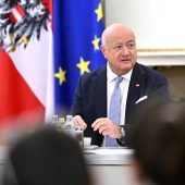 S18: Stocker will Ausbau von Straßen fördern
