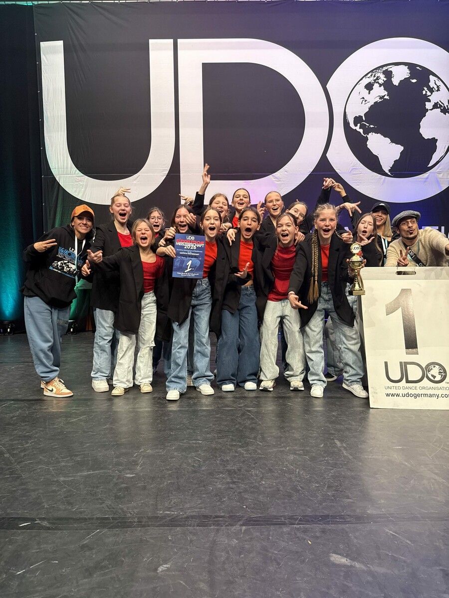 FRK Dance School triumphiert bei der UDO Süddeutschen Meisterschaft mit 7 Medaillen – ein großartiger Erfolg für die Dornbirner Tänzerinnen und Tänzer. ⇒FRK Dance School