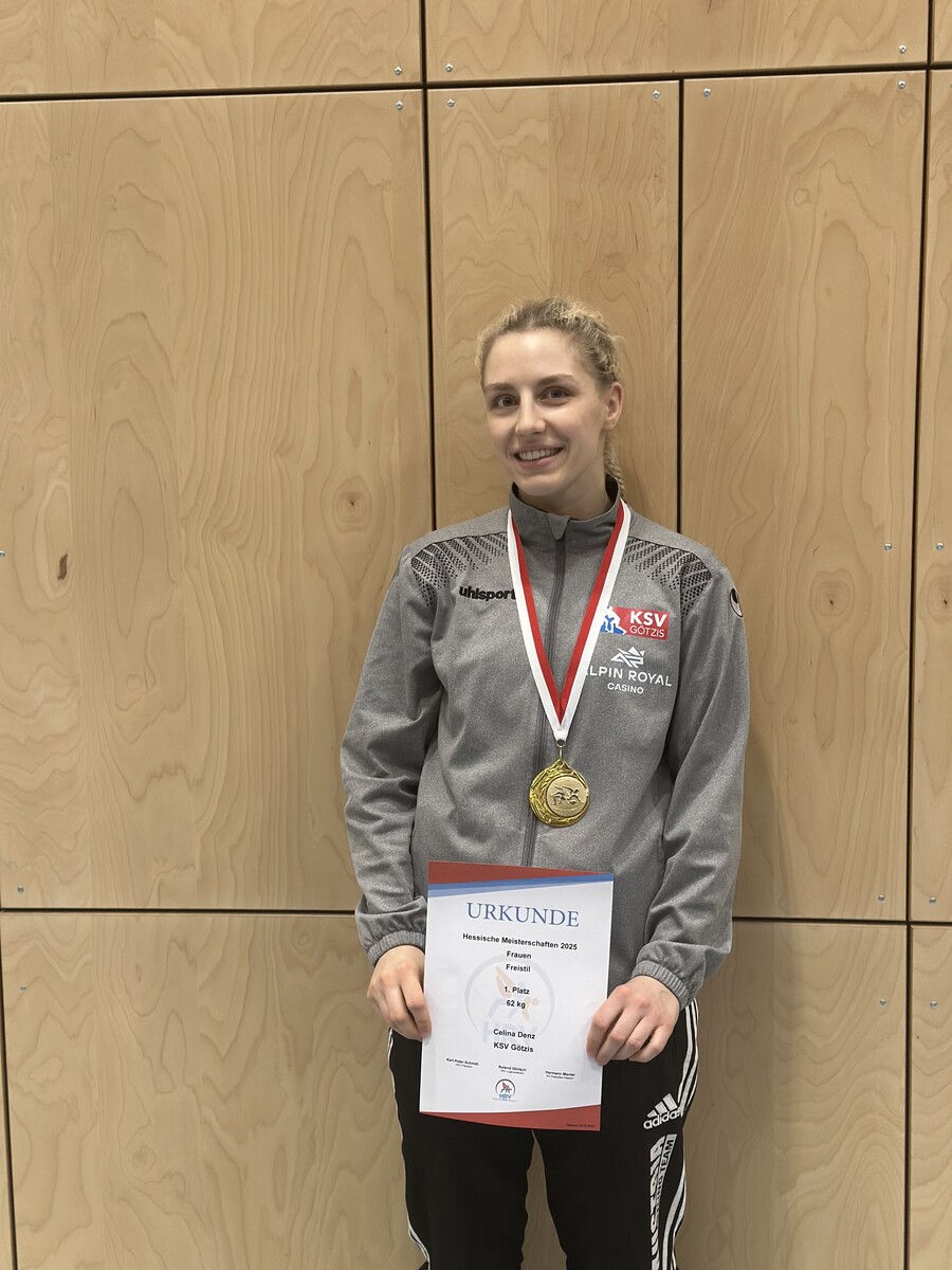 Goldmedaille für Celina Denz in der Frauenklasse bis 62 Kilogramm. ⇒alo
