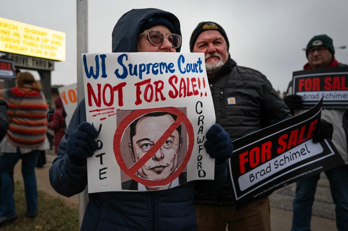 Hunderte Menschen haben sich an Protestaktionen gegen Elon Musk beteiligt.⇒AFP