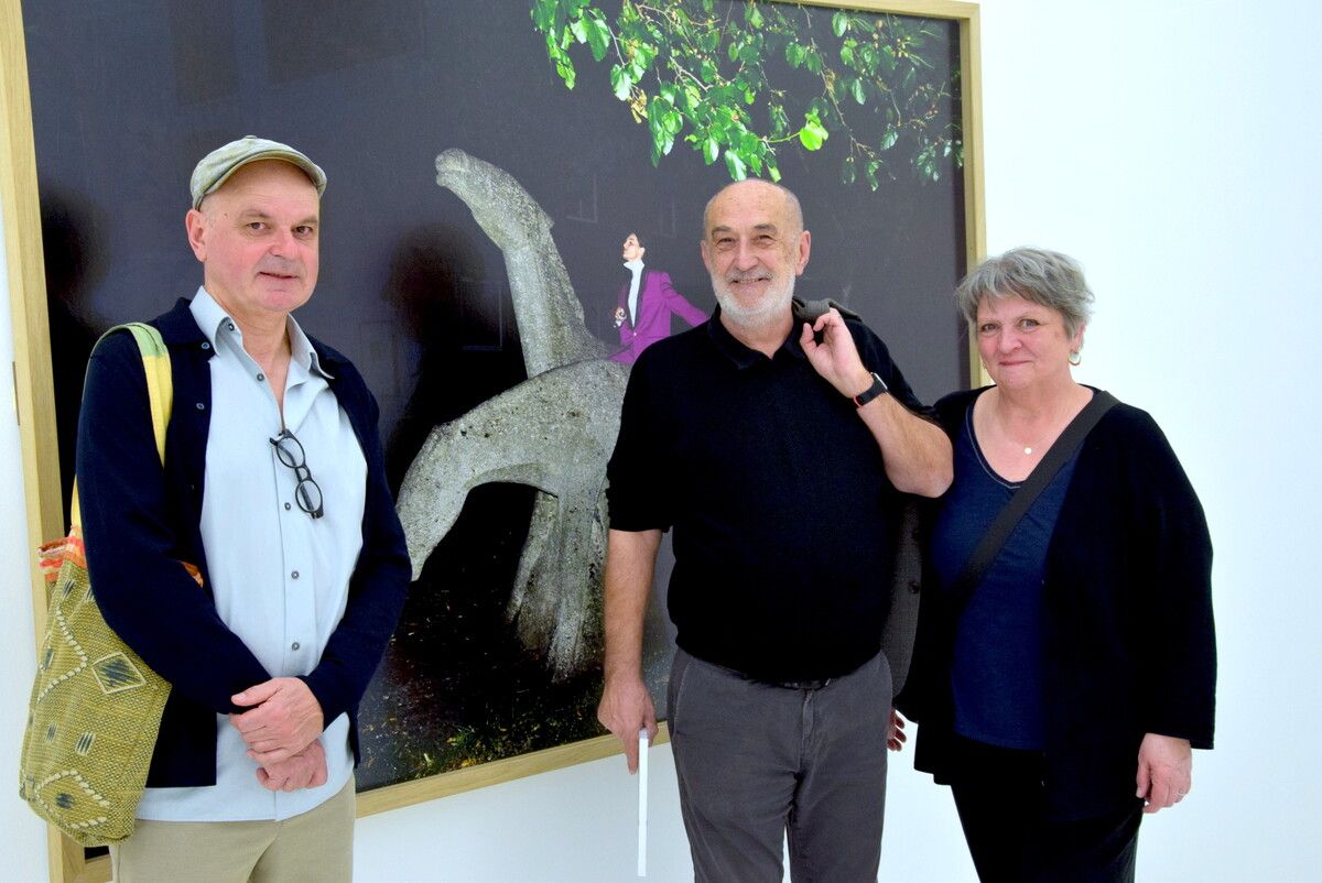 Künstler Christian Helbock (l.), Künstler Hubert Matt mit Susanne Lex. ⇒SCO