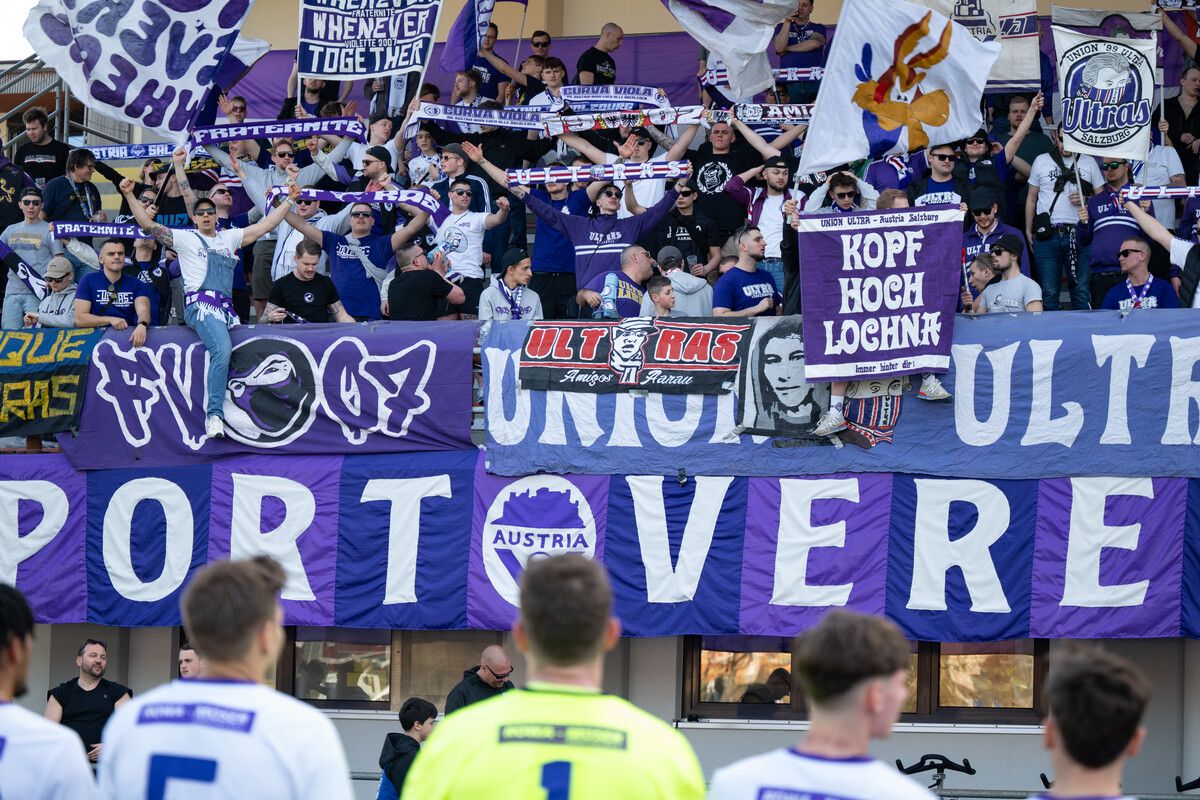 Meisterlich: Die Austria-Salzburg-Fans sorgten für Stimmung im Herrenried. Zumindest diesbezüglich ist der Club schon zweitligatauglich.⇒Serra/3