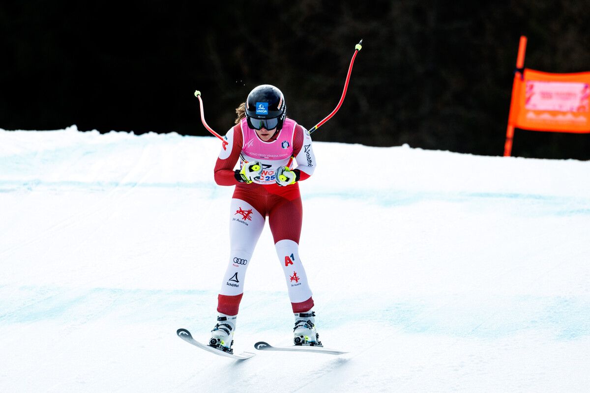 Mit einer beherzten Fahrt im Super G holte sich die Lecherin Leonie Zegg die erste Medaille bei einer alpinen Junioren-Weltmeisterschaft.⇒gepa/2, OESV