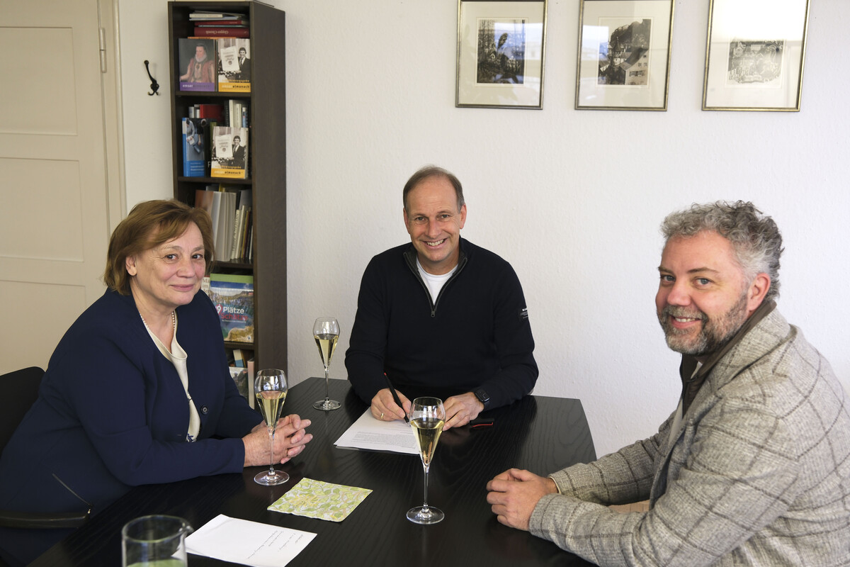 Obfrau Elisabeth Schmid, Bürgermeister Dieter Egger, Obfrau-Stellvertreter Rene Glatthaar (v. l.).⇒Stadt Hohenems