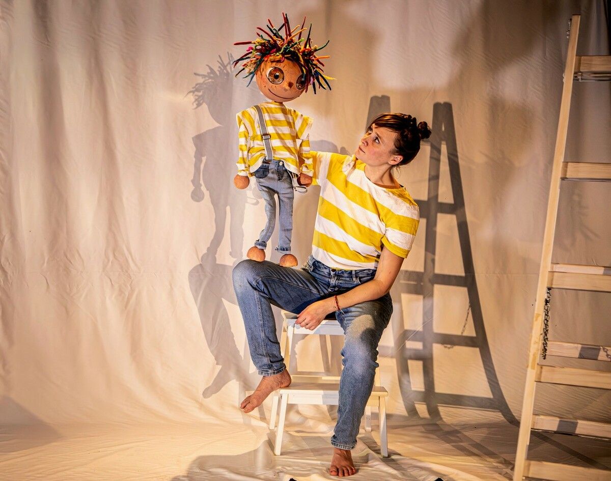 Puppenspielerin Iris Lerbscher-Hercher mit Franzi.⇒ Adrian Biatel
