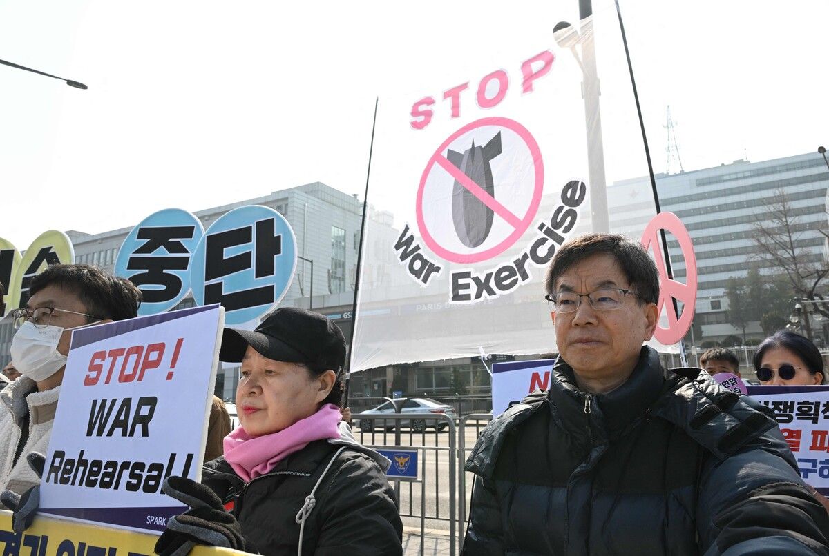 Südkoreanische Demonstranten bei einer Kundgebung gegen die US-amerikanisch-südkoreanische Übung „Freedom Shield 2025“. afp