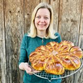 Duftende Pistazienblume für den Osterbrunch
