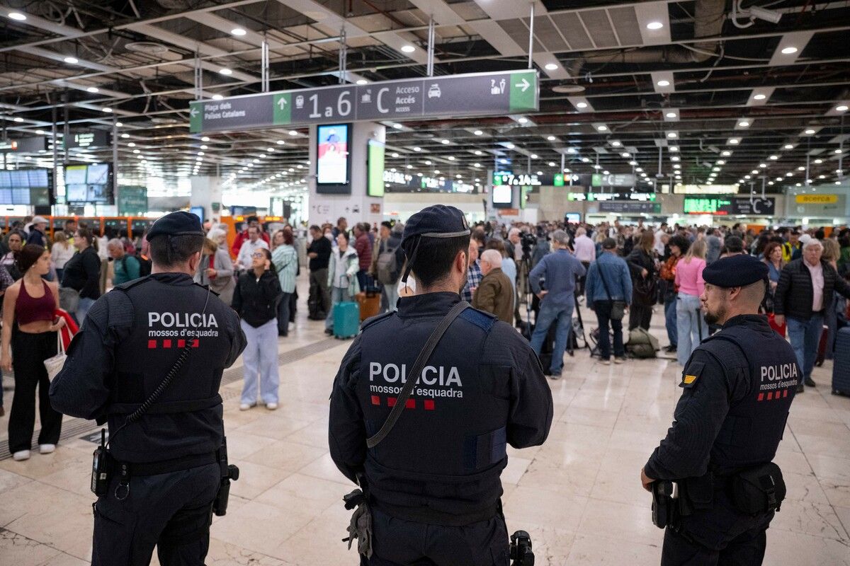 Aufatmen in Spanien: Fast überall fuhren die Züge gestern wieder – nur in Katalonien blieben sie wegen einer Instabilität des Systems vorerst stehen. ⇒afp