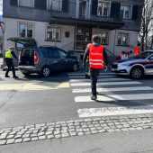 Mit Auto gegen ­Hausaufgang geprallt