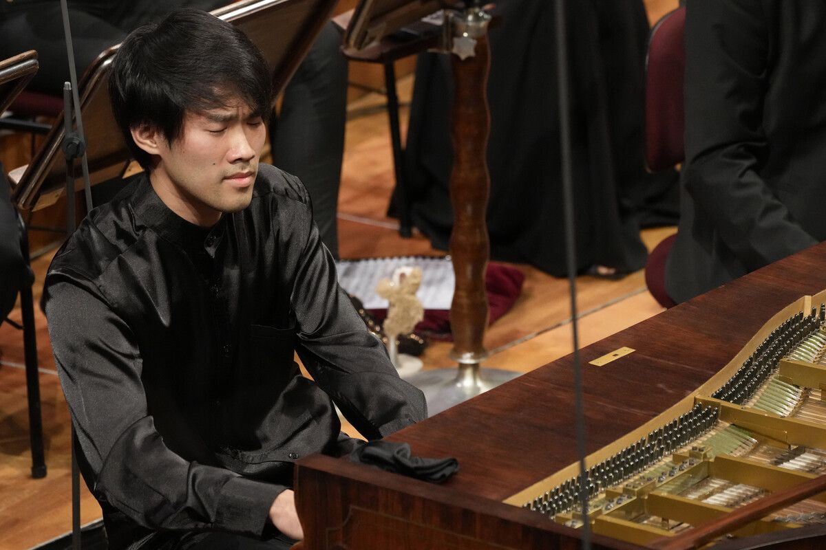Bruce Liu gewann den Chopin-Wettbewerb 2021 in Warschau. ⇒AP Photo