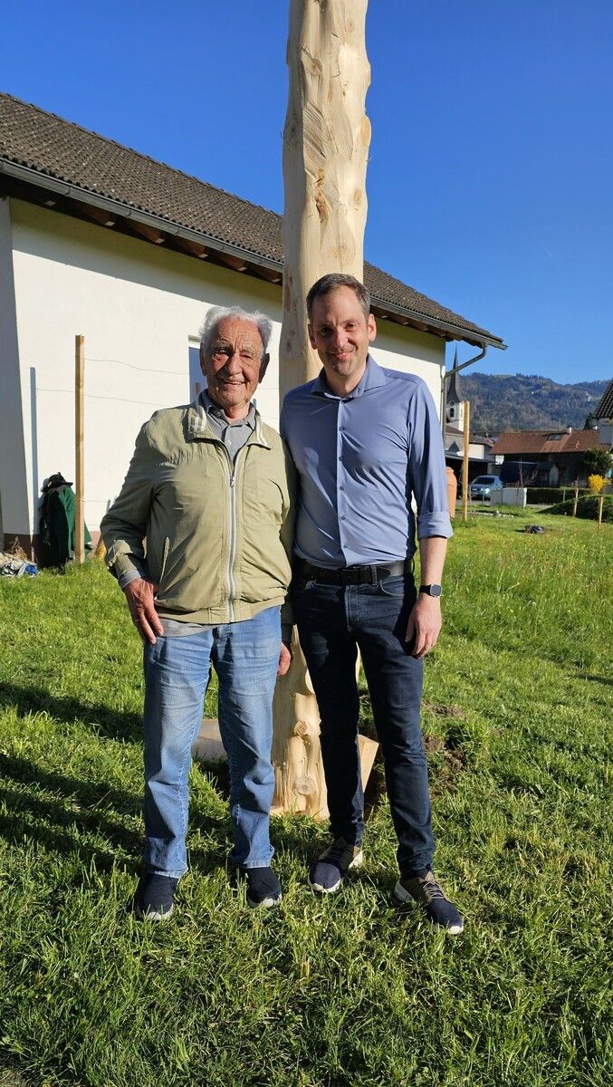Bürgermeister Andreas Kresser mit Altbürgermeister und Ehrenbürger Severin Sigg.