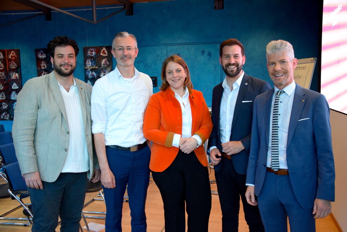 Cenk Dogan, Jimmy Heinzl, Margit Flecker, Simon Tschann und Thomas Schreiber (v. l.). ⇒sco(2)