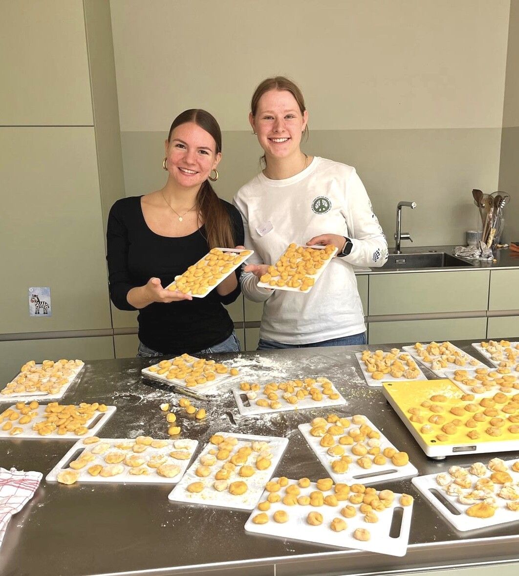 Corinna und Clara haben alle Rezepte selbst erprobt bevor sie ins Kochbuch kamen.