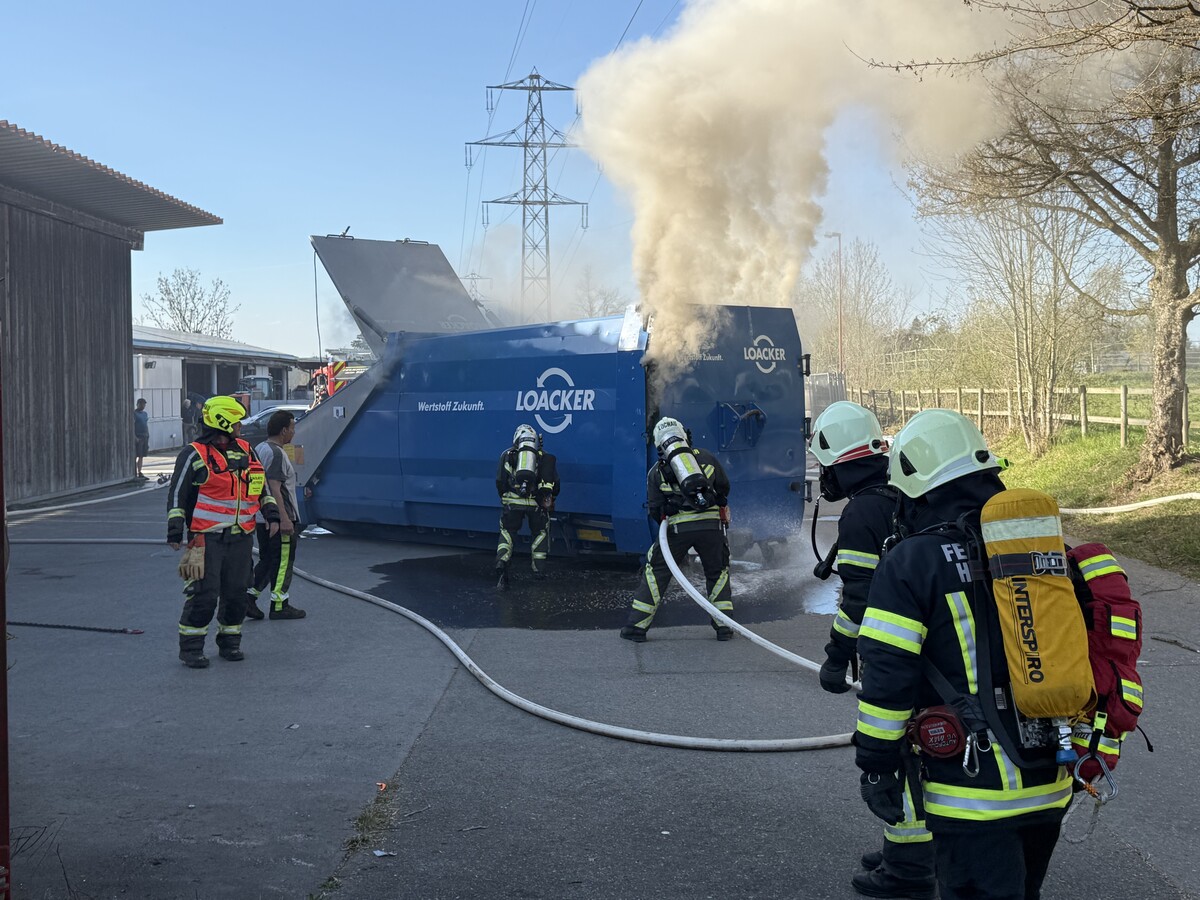 Das Feuer konnte rasch unter Kontrolle gebracht werden.⇒vol.at/vlach