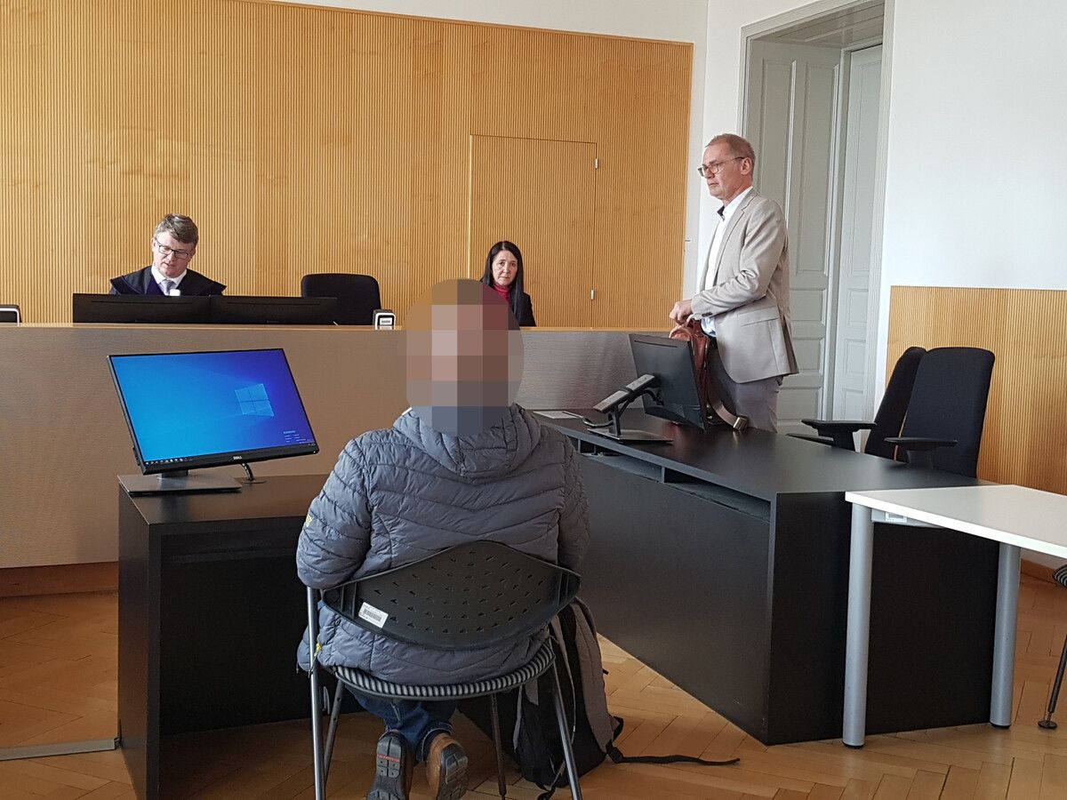 Der Angeklagte bestritt die Bedrohung mit einer Langwaffe. ⇒eckert