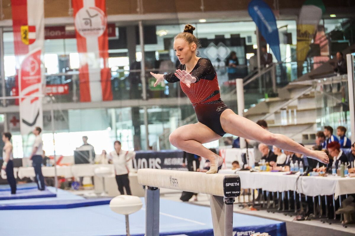 Die 17-jährige Hohenemserin Leni Bohle möchte sich nach zwei Vizemeistertiteln nun erstmals die nationale Krone im Mehrkampf der Elite sichern. ⇒Steurer
