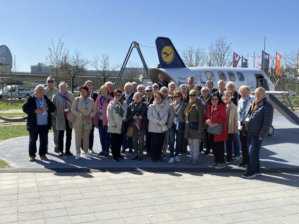 Die Airport-Live-Tour bot spannende Einblicke hinter die Kulissen.⇒Vorarlberg 50plus Lustenau