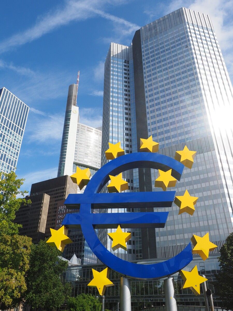 Die EZB in Frankfurt baut ihre Serie an Zinssenkungen aus. Und es ist wohl nicht die letzte.⇒Pixabay