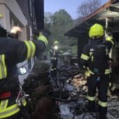 Gartenlaube in Flammen:  Feuerwehr verhindert Schlimmeres