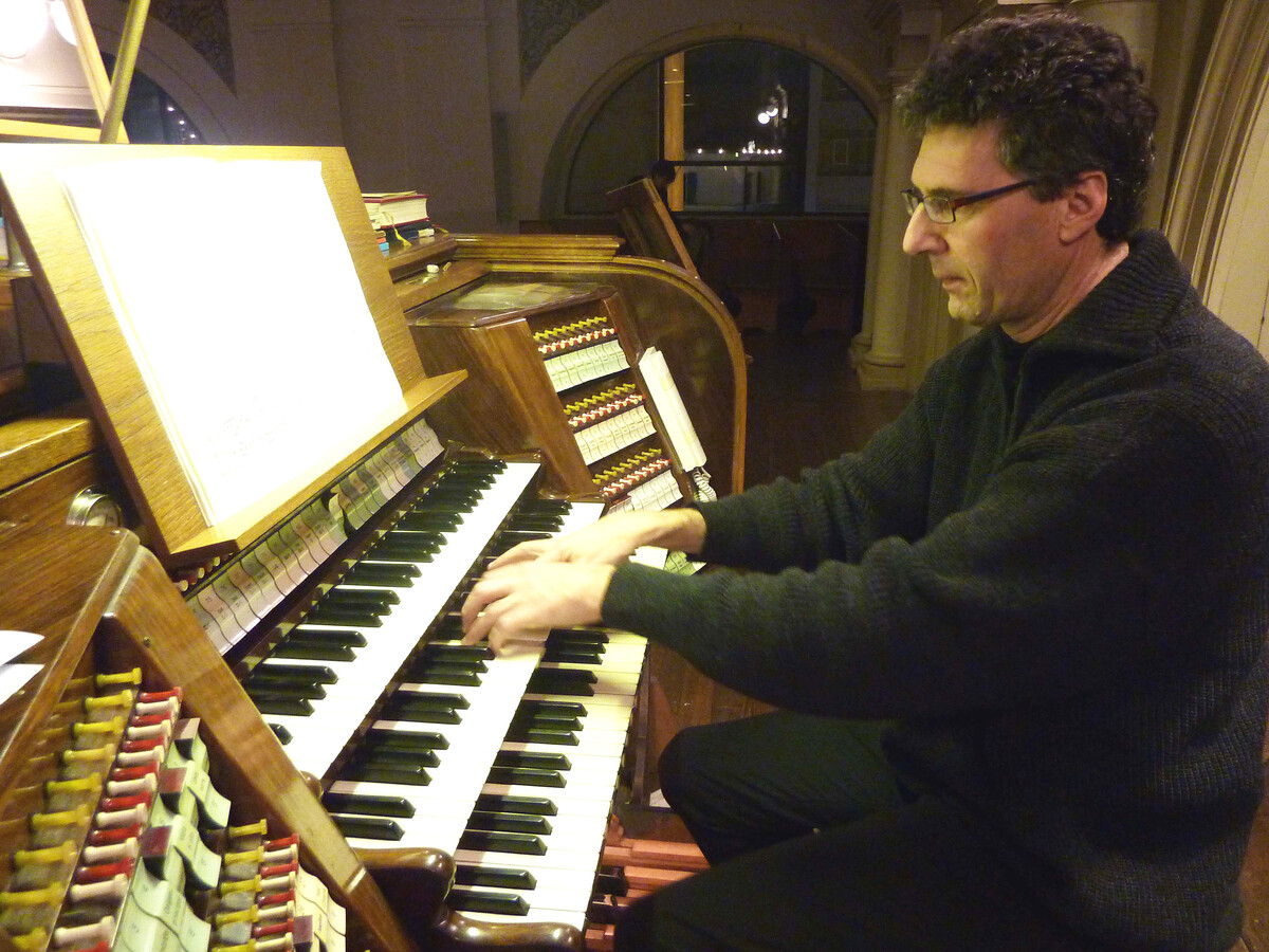 Die große Behmann-Orgel in der Stadtpfarrkirche St. Martin wird immer samstags von 10.30 bis 11 Uhr erklingen.⇒Veranstalter