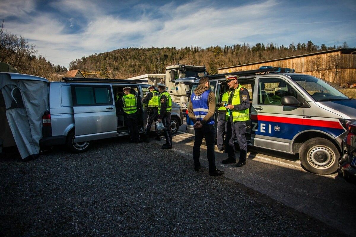 Die Kontrollen begannen bereits am Dienstagnachmittag. ⇒symbol/vn/steurer