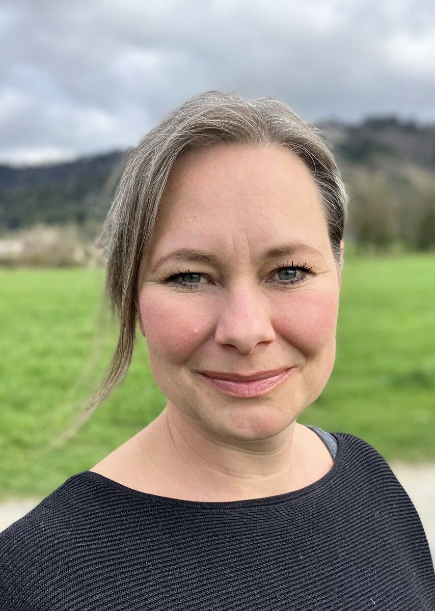Dr. Sarah Hackspiel referiert. ⇒Veranstalter