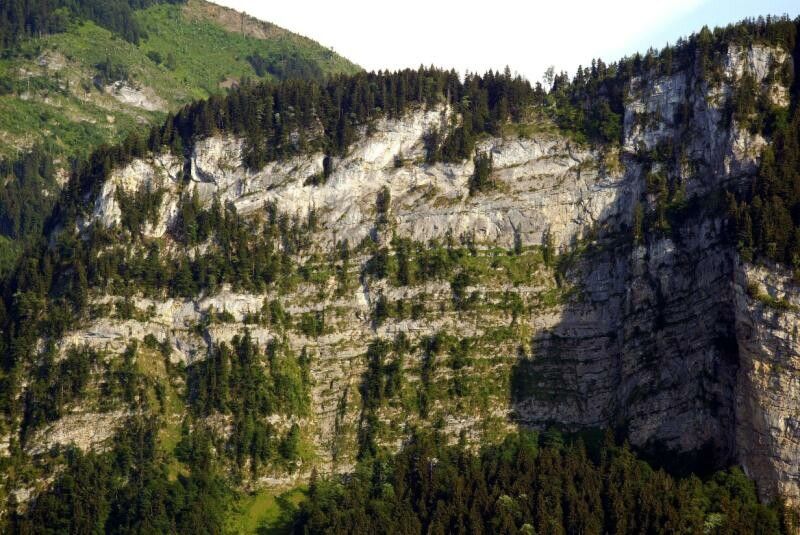 Eine Klettertour auf der Felswand des Dornbirner Breitenbergs ist eine gewagte Angelegenheit. ⇒zellhofer