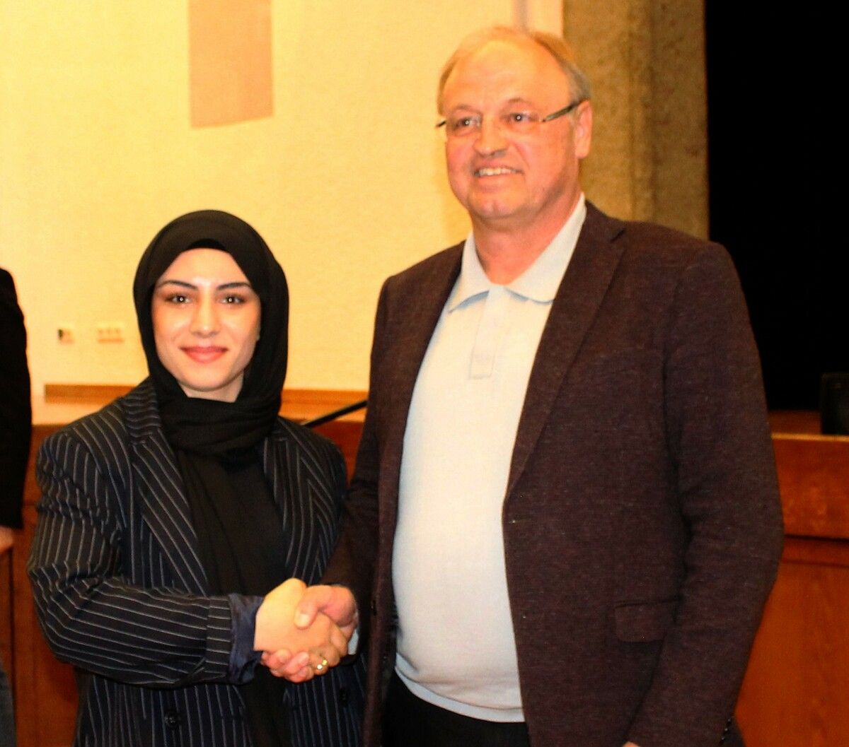 Elmar Rhomberg konnte bei der konstituierenden Sitzung u. a. auch Melike Bagirtlak, die wie die gesamte Liste HAK zum Team z’Luterach gewechselt war, angeloben.